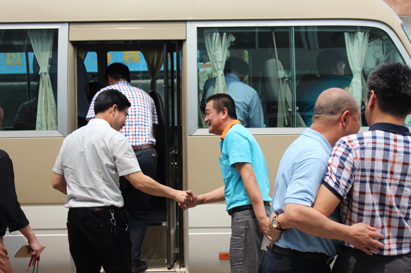 金平區(qū)區(qū)長林錫波帶隊蒞臨我司進行調(diào)研